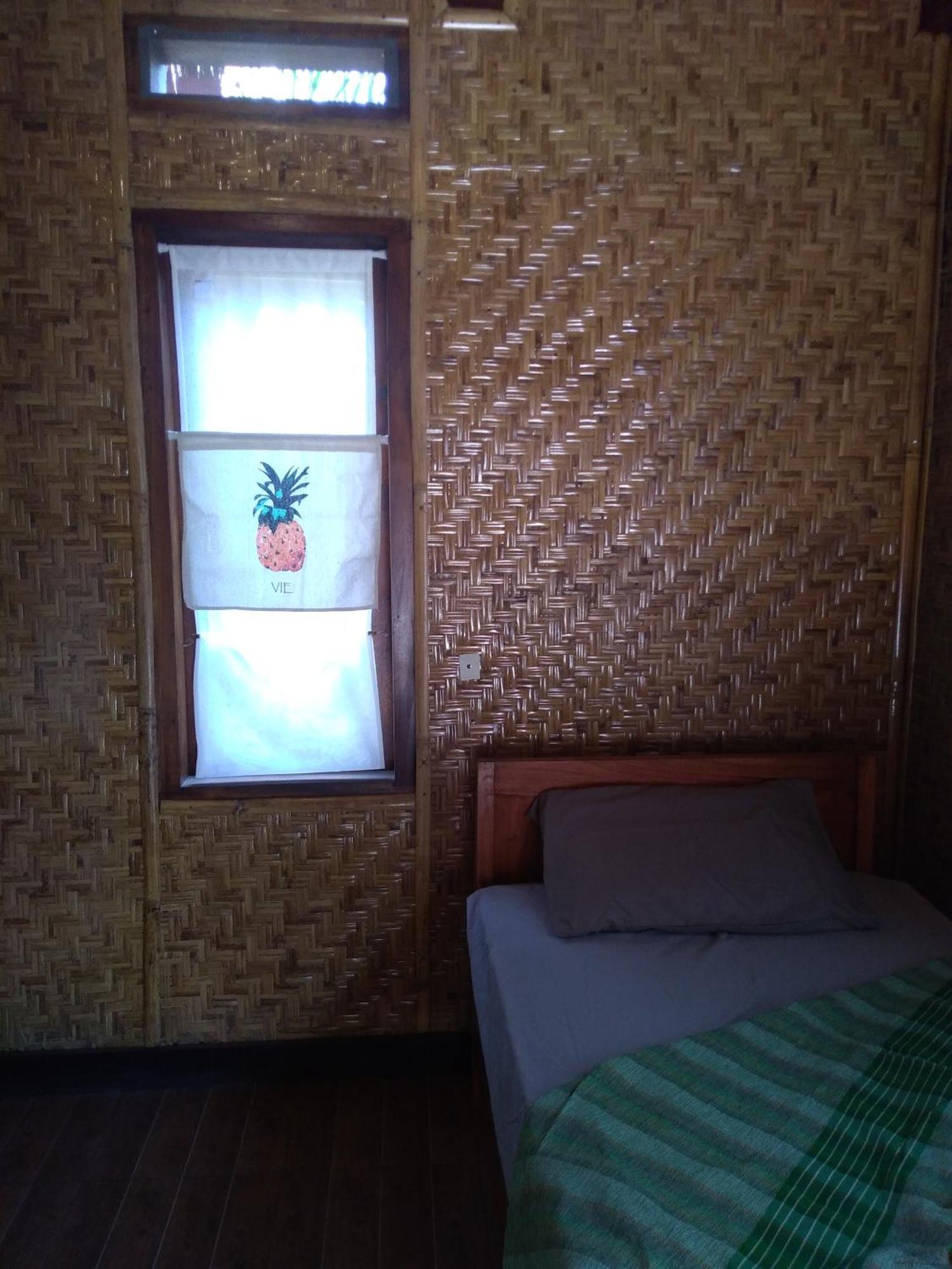 Lima Bintang Hotell Gili Trawangan Rom bilde